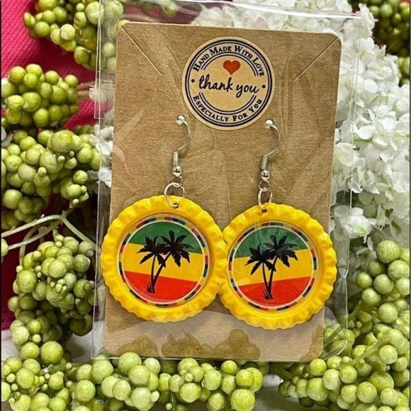 Reggae Palm Tree Bottle Cap Retro 60's Dangle Fish-hook Earrings Handcrafted - Picture 1 of 4